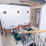 A Heritage 4*