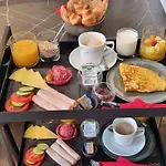 A Heritage Готель