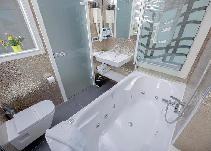 A Heritage Отель 4*