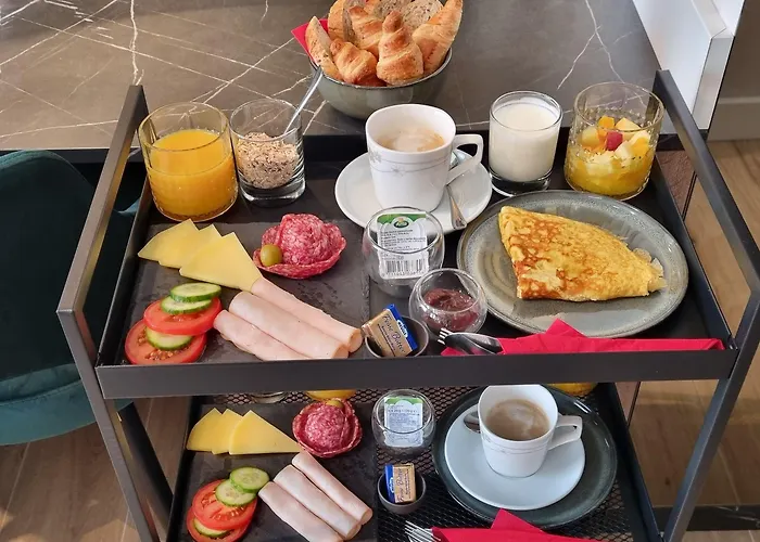 A Heritage Отель