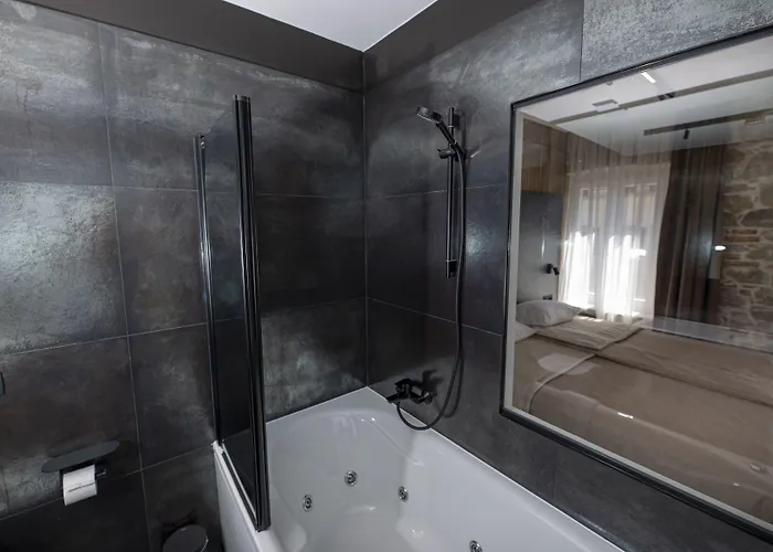 A Heritage Отель